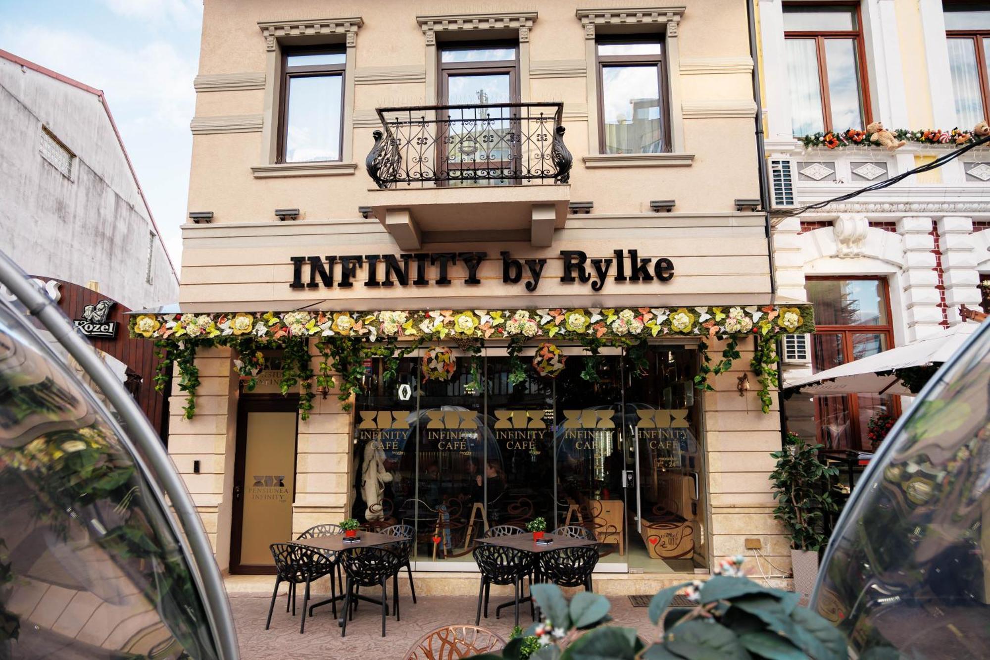 Pensiunea Infinity Târgu Jiu Exterior foto