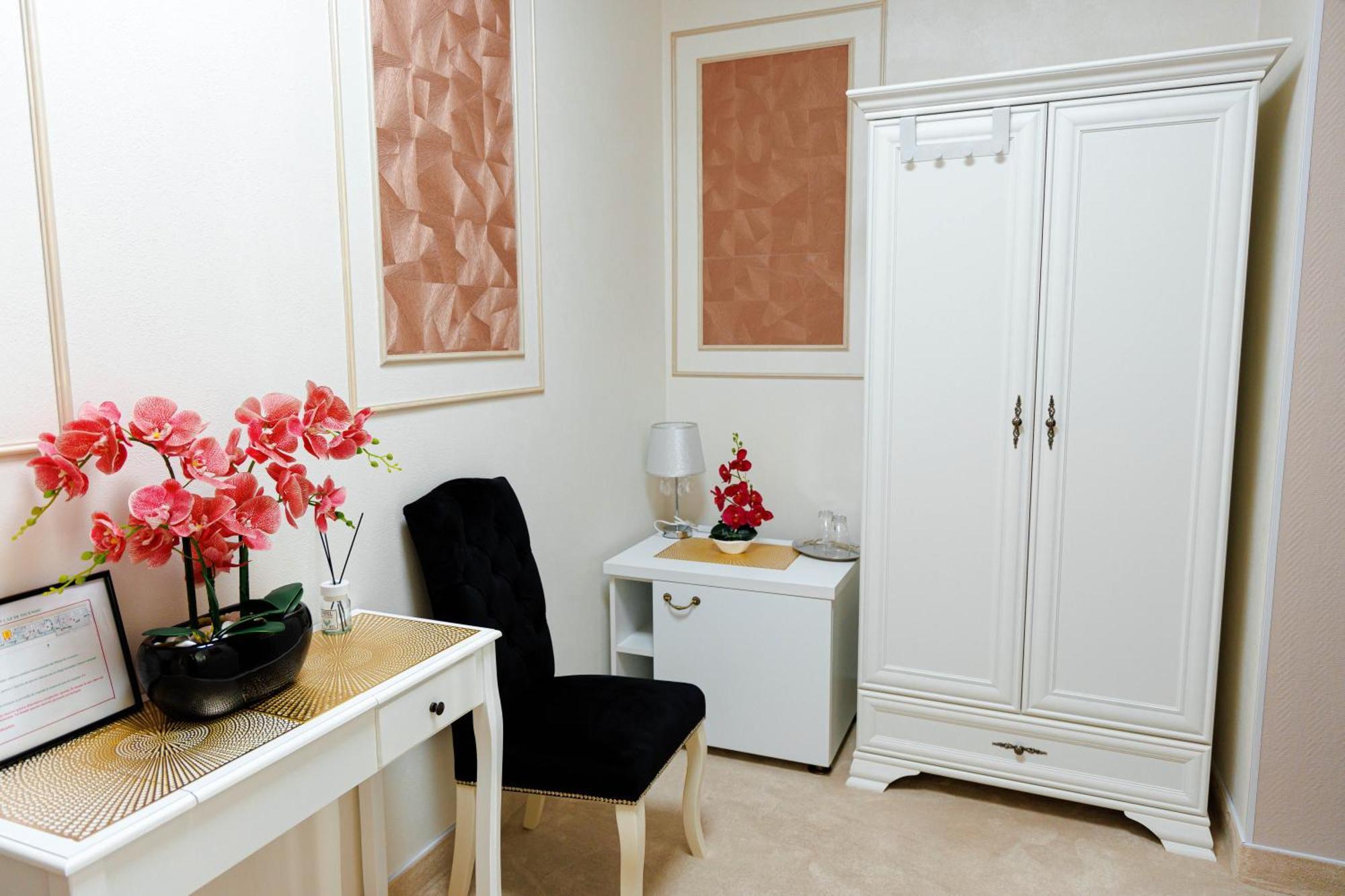 Pensiunea Infinity Târgu Jiu Exterior foto